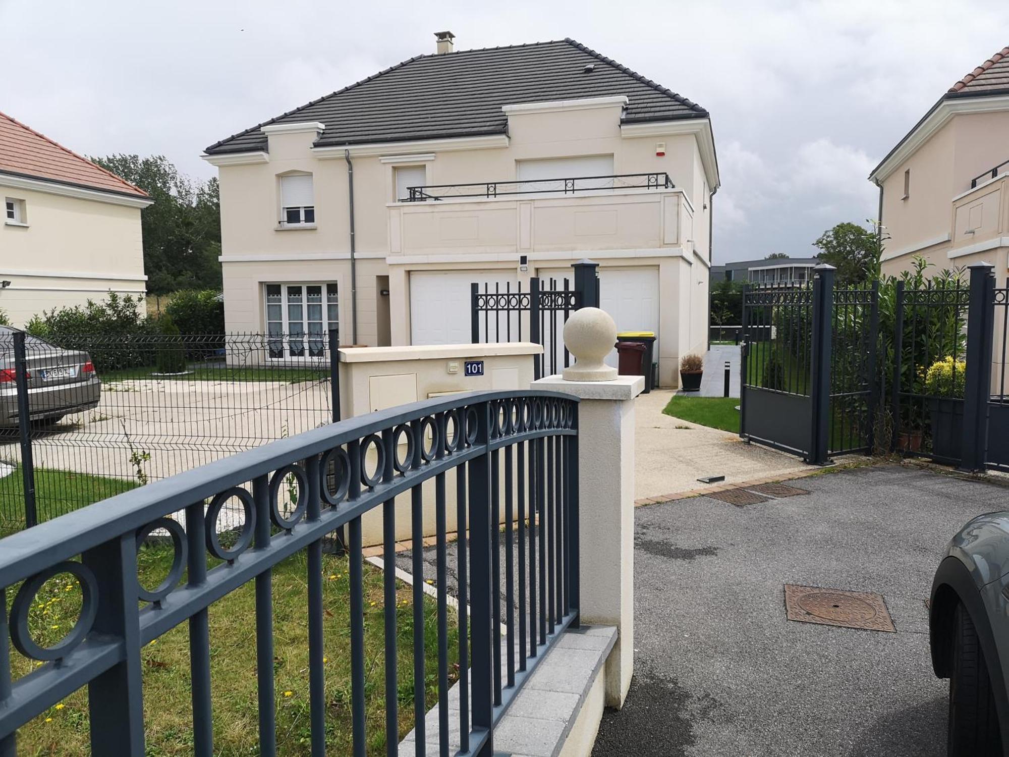 Bienvenus Chez Eric A Montevrain Apartment Exterior foto